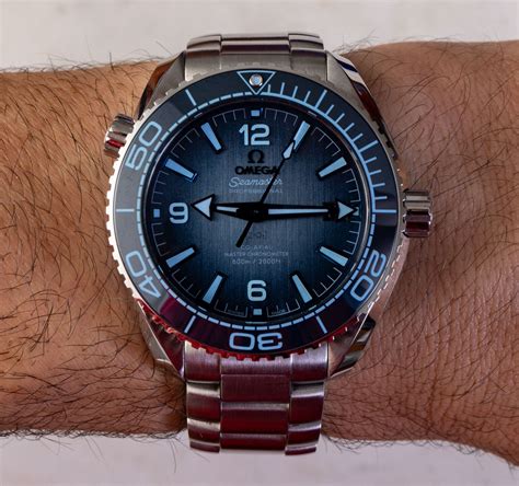 Watch Review: Omega Seamaster Planet Ocean 600M 39.5MM 'Summe.